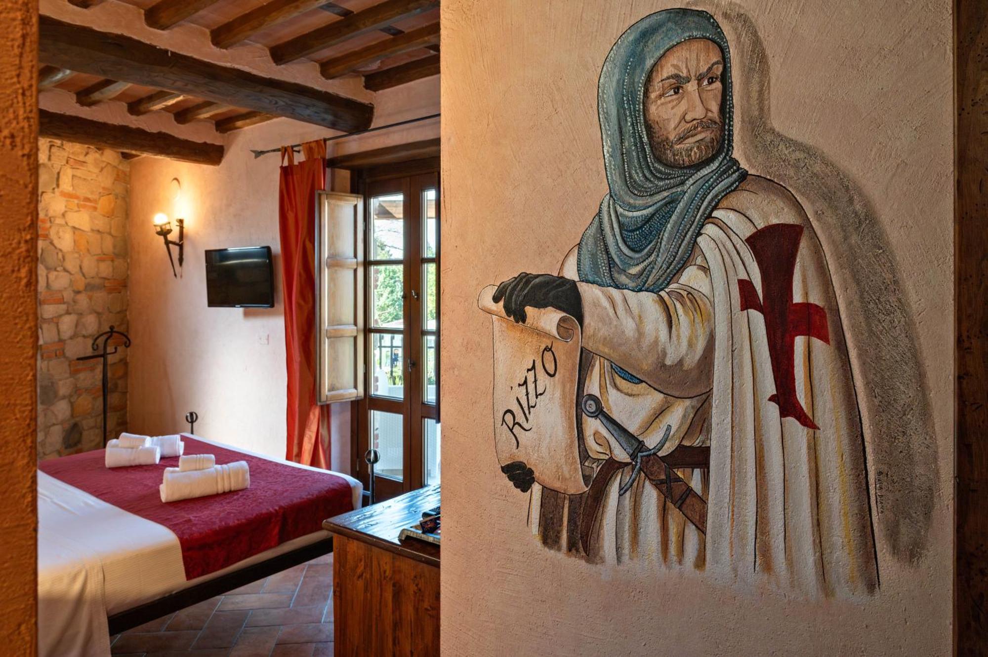 Castello Dei Templari Bed & Breakfast Лука Екстериор снимка