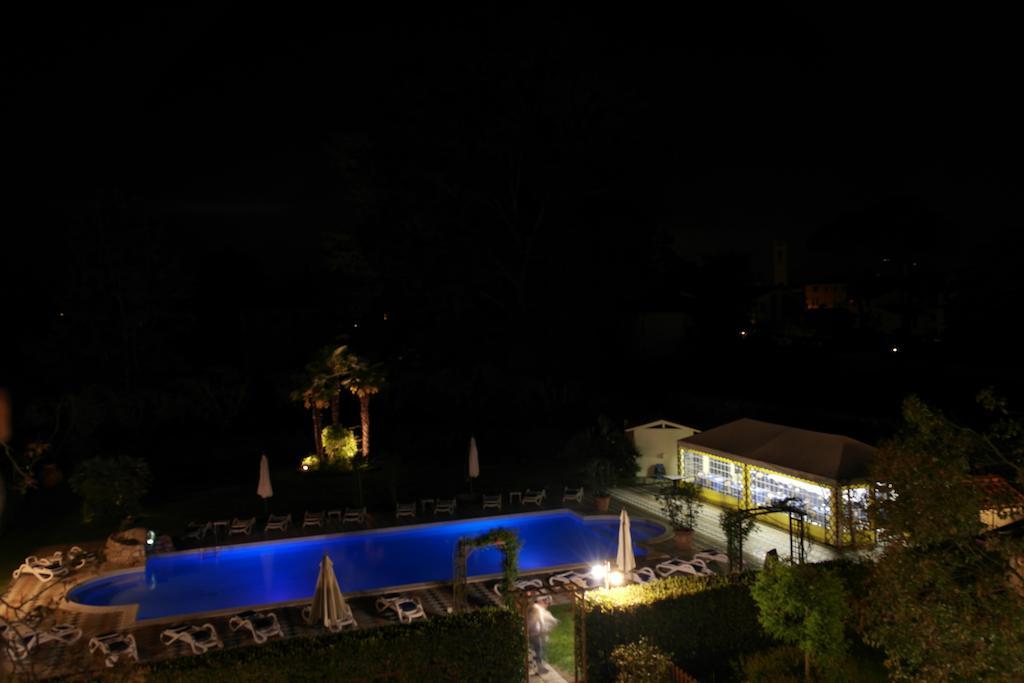 Castello Dei Templari Bed & Breakfast Лука Екстериор снимка